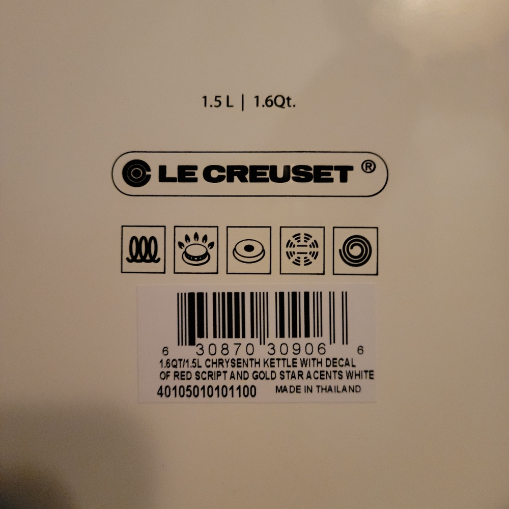 FLASH SALE! NWT Le Creuset Holiday Tea Kettle - Picture 4 of 7